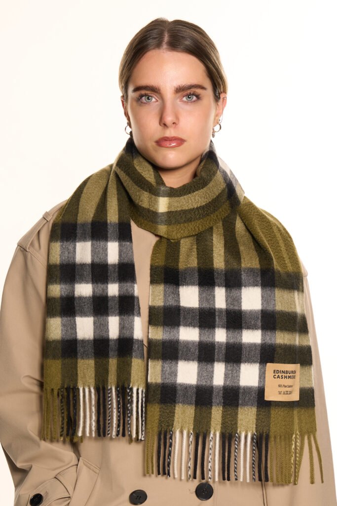 Edinburgh Cashmere DC Scott Cashmere Scarf classic ivory